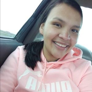 Meet your Posher, Selena